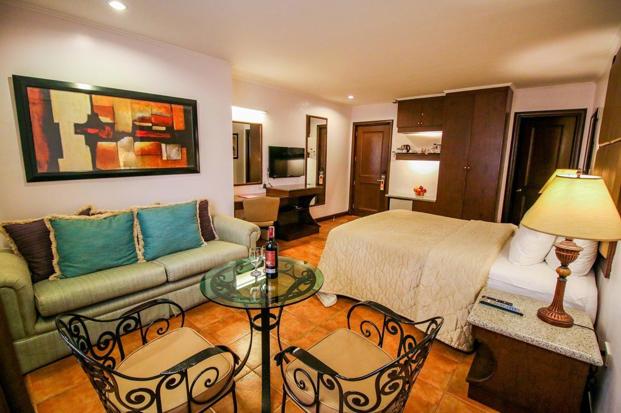 Royal Bellagio Hotel Makati City Extérieur photo