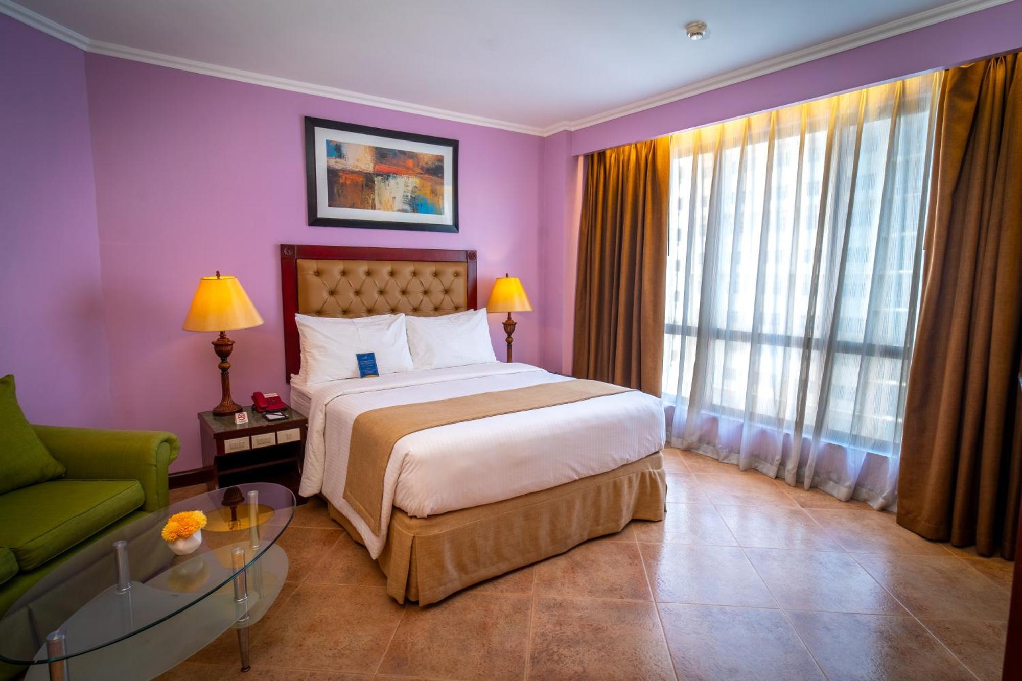 Royal Bellagio Hotel Makati City Extérieur photo