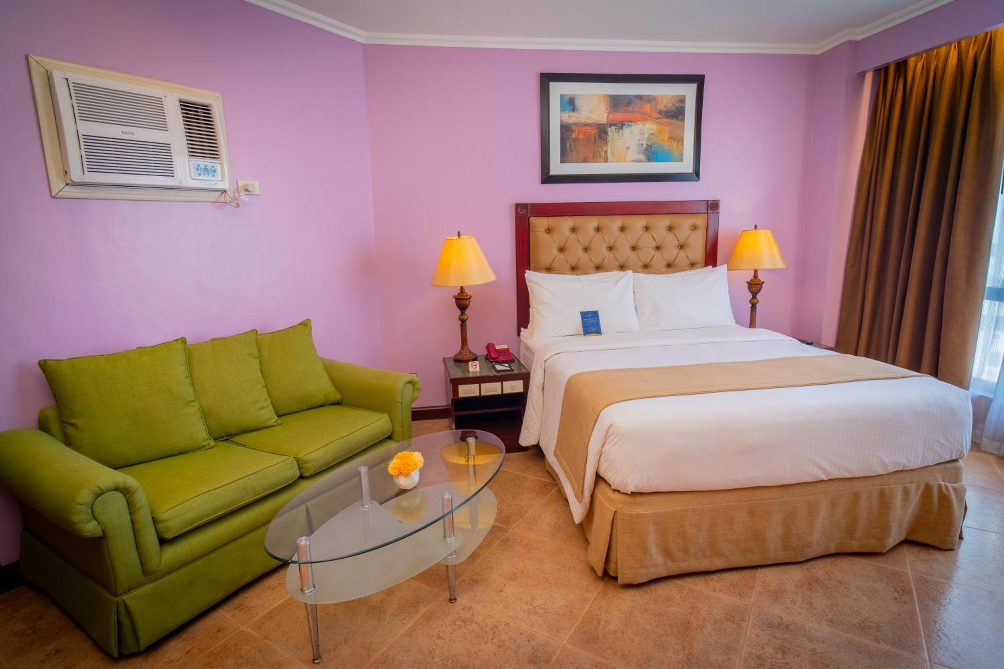 Royal Bellagio Hotel Makati City Extérieur photo